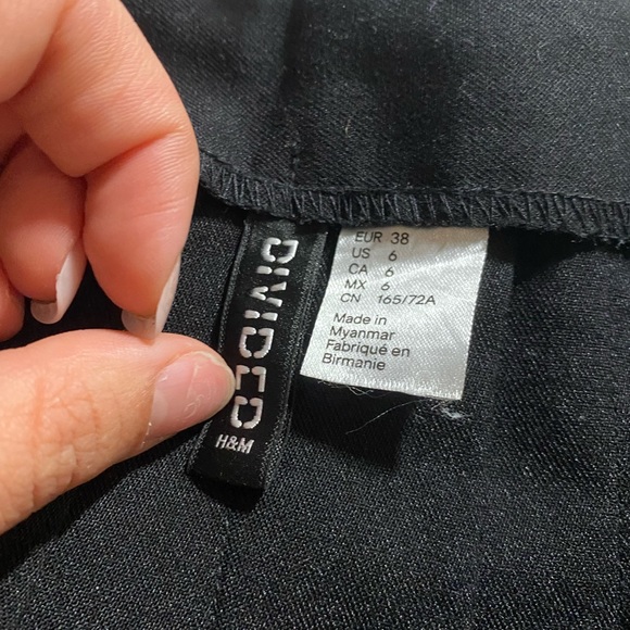 Pleated Skater Mini Skirt. H&M, WORN ONCE. Size 6, black in color. - Picture 2 of 3